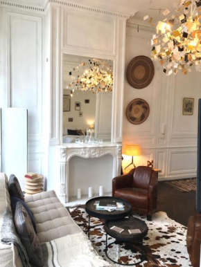 Chic Appartement in Bordeaux Golden Triangle